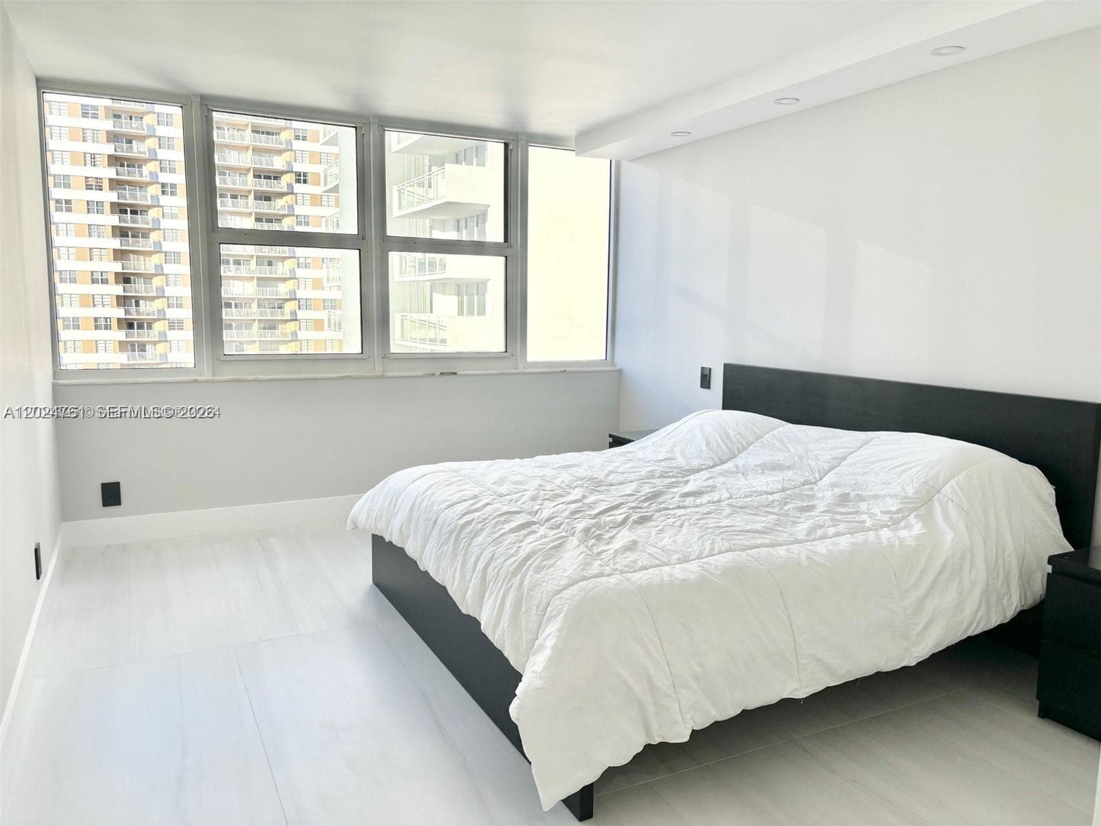 2030 S Ocean Dr 806 photo 22