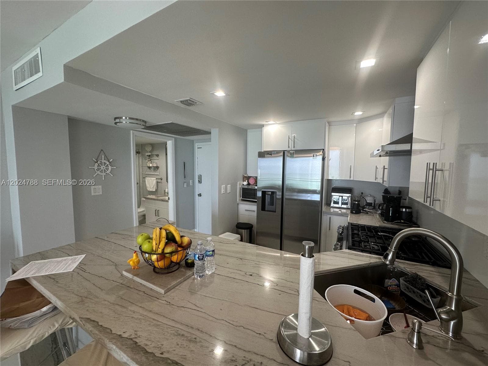 2030 S Ocean Dr 916 photo 2