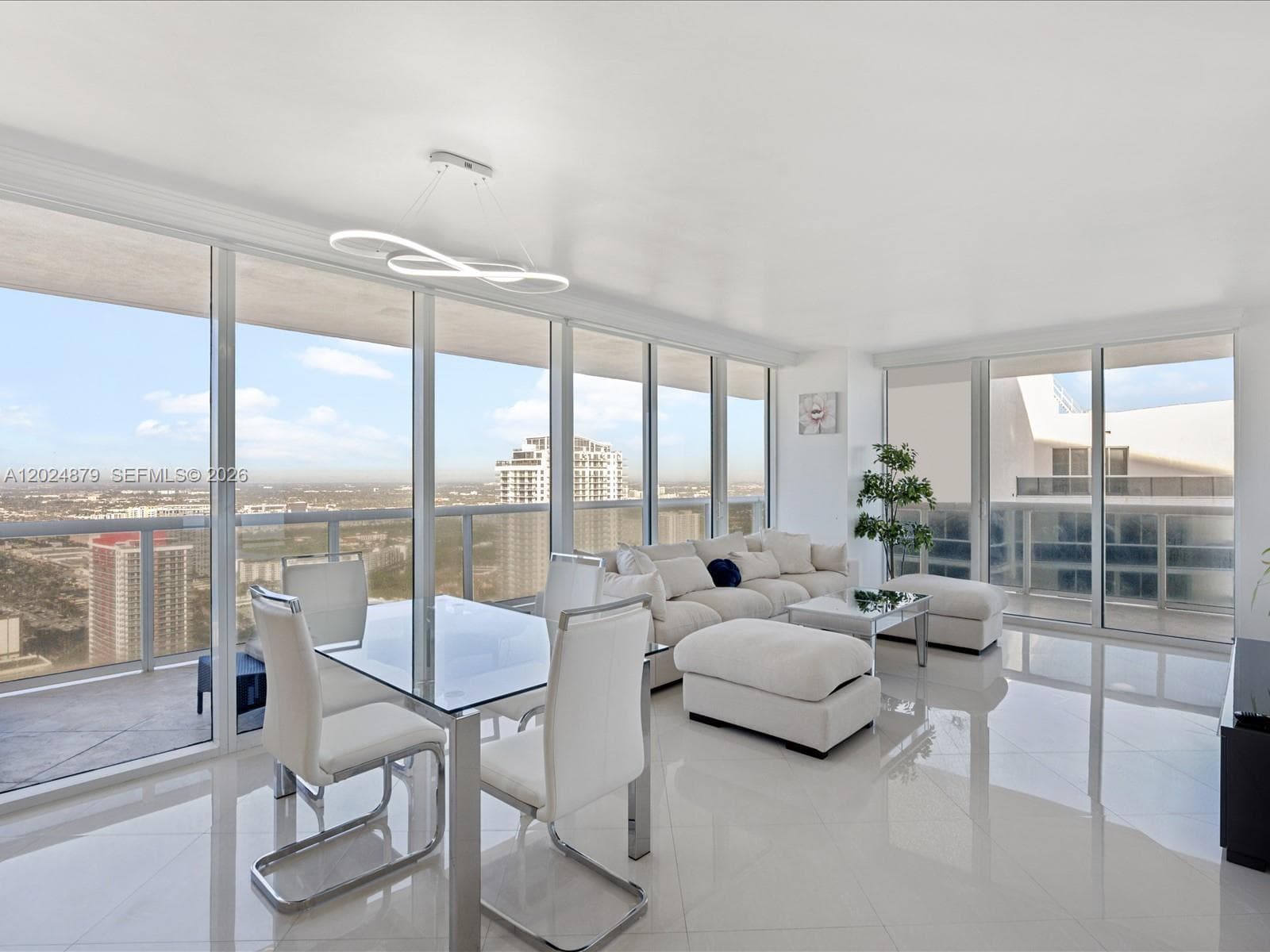 1830 S Ocean Dr 4508 photo 3