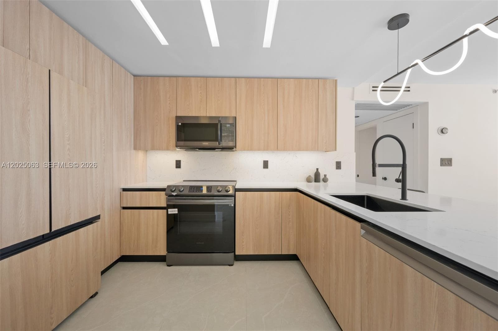 20505 E Country Club Dr 1133 photo 9