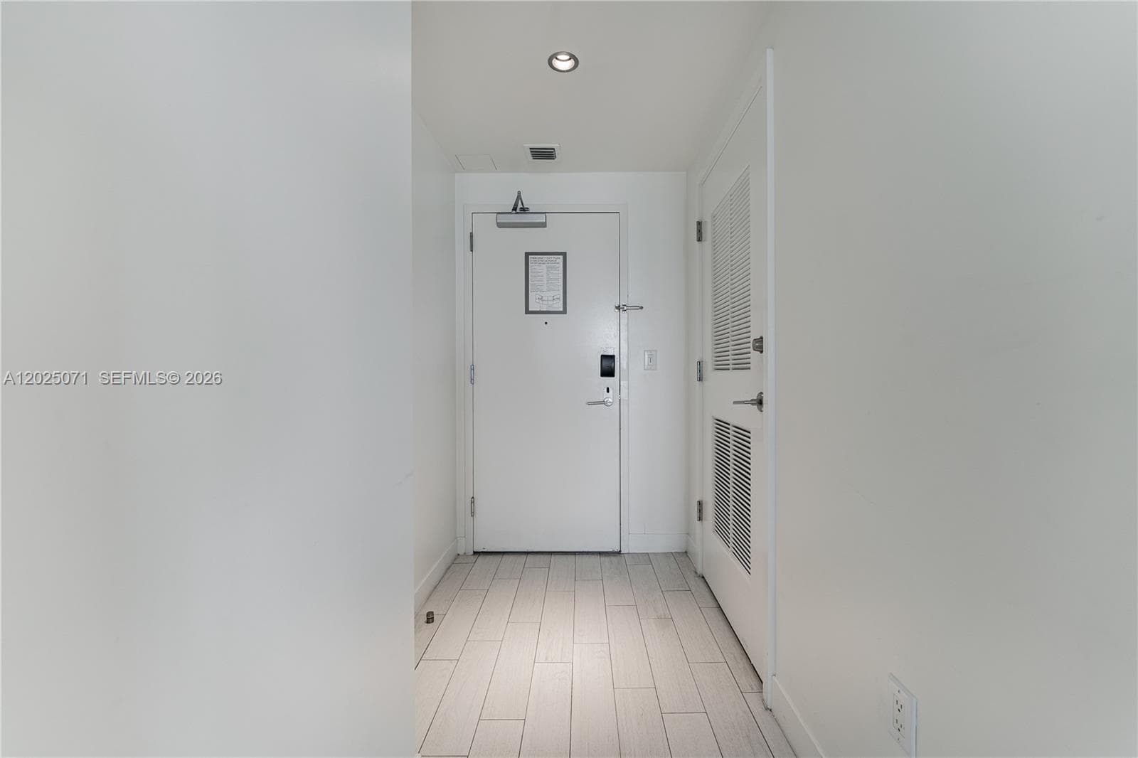 3101 Bayshore Dr 1402 photo 22