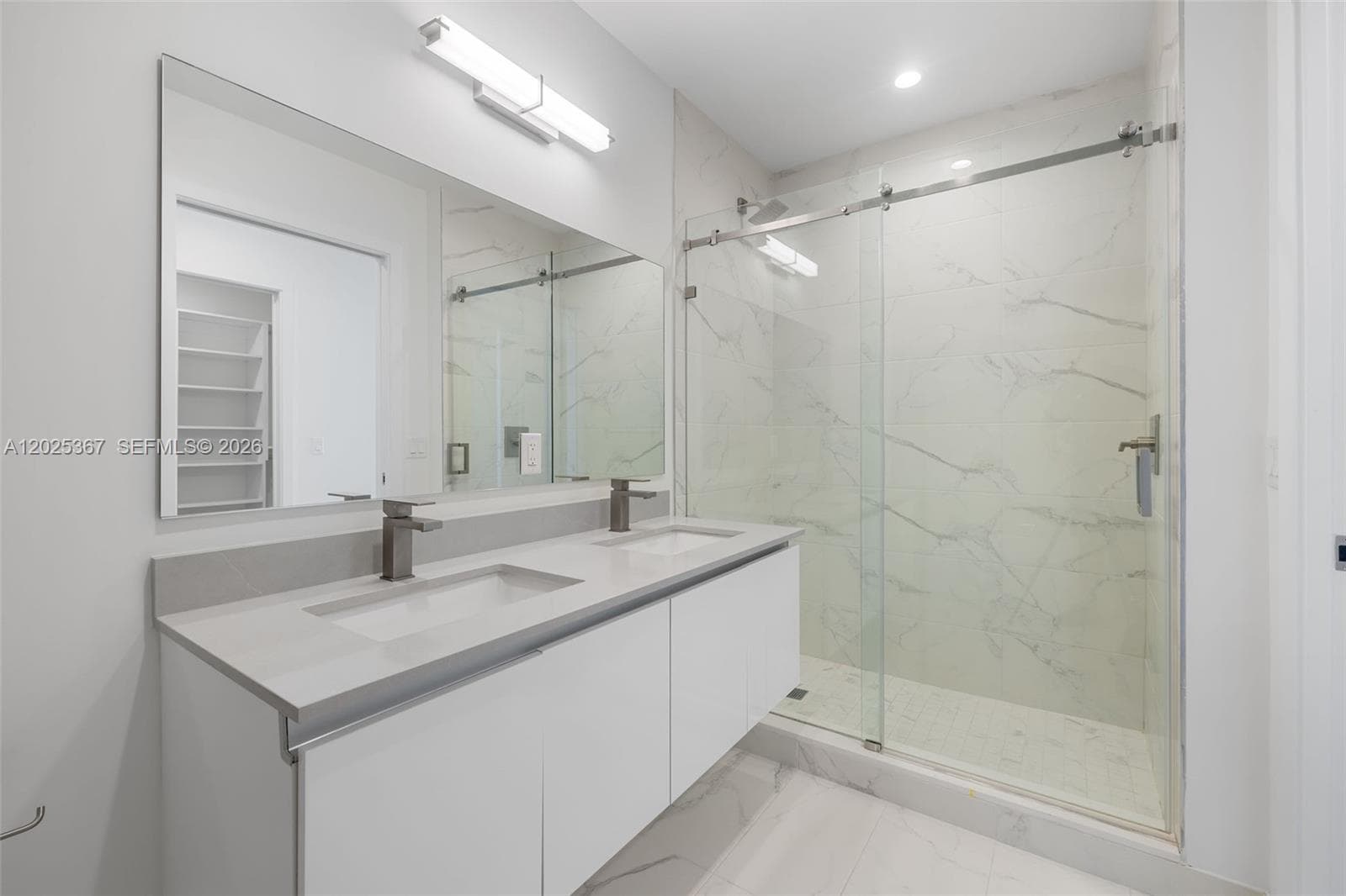 101 Diplomat Pkwy 2102 photo 23