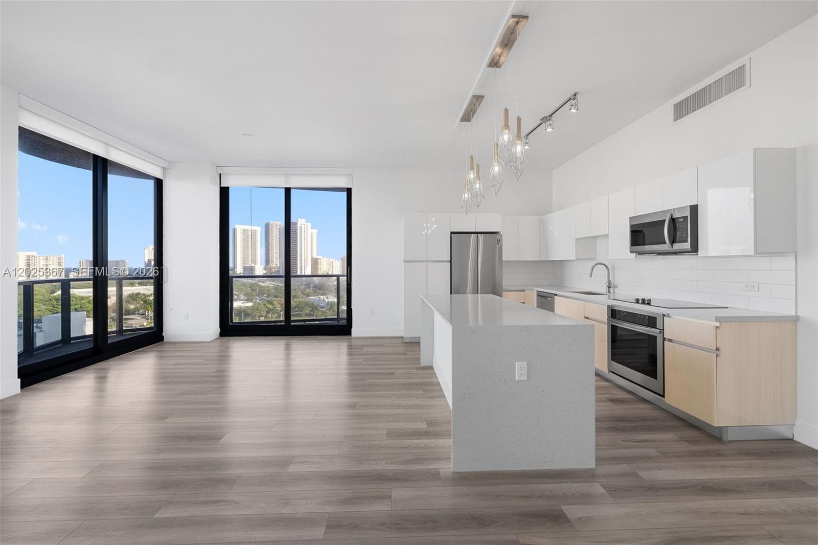 101 Diplomat Pkwy 2102 photo 1