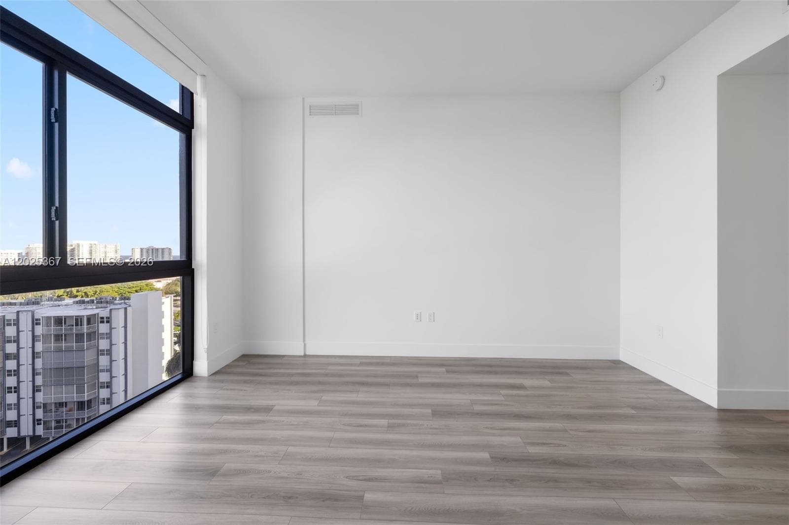 101 Diplomat Pkwy 2102 photo 20