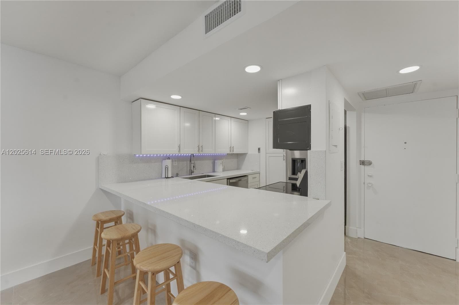 3702 NE 171st St 17 photo 2