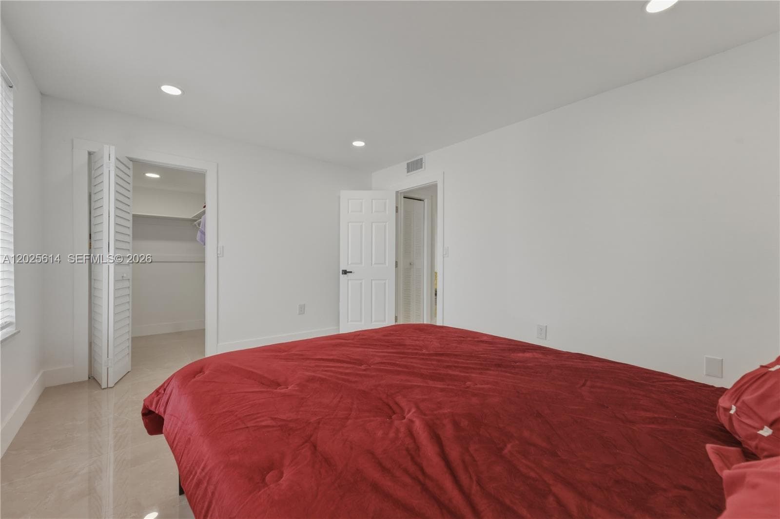 3702 NE 171st St 17 photo 10