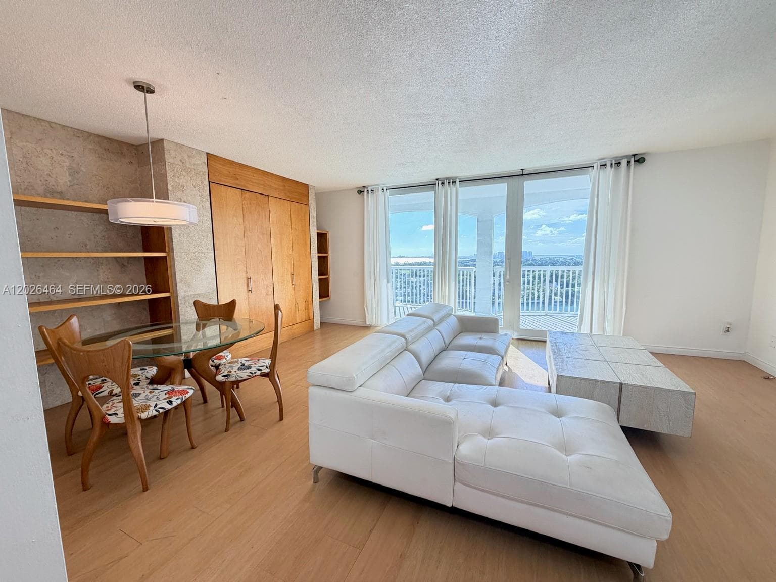 5401 Collins Ave 1022 photo 3