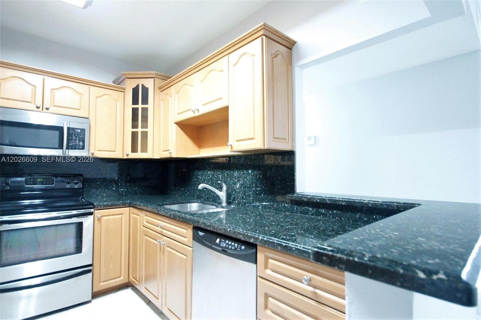 1455 N Treasure Dr 1A photo 2