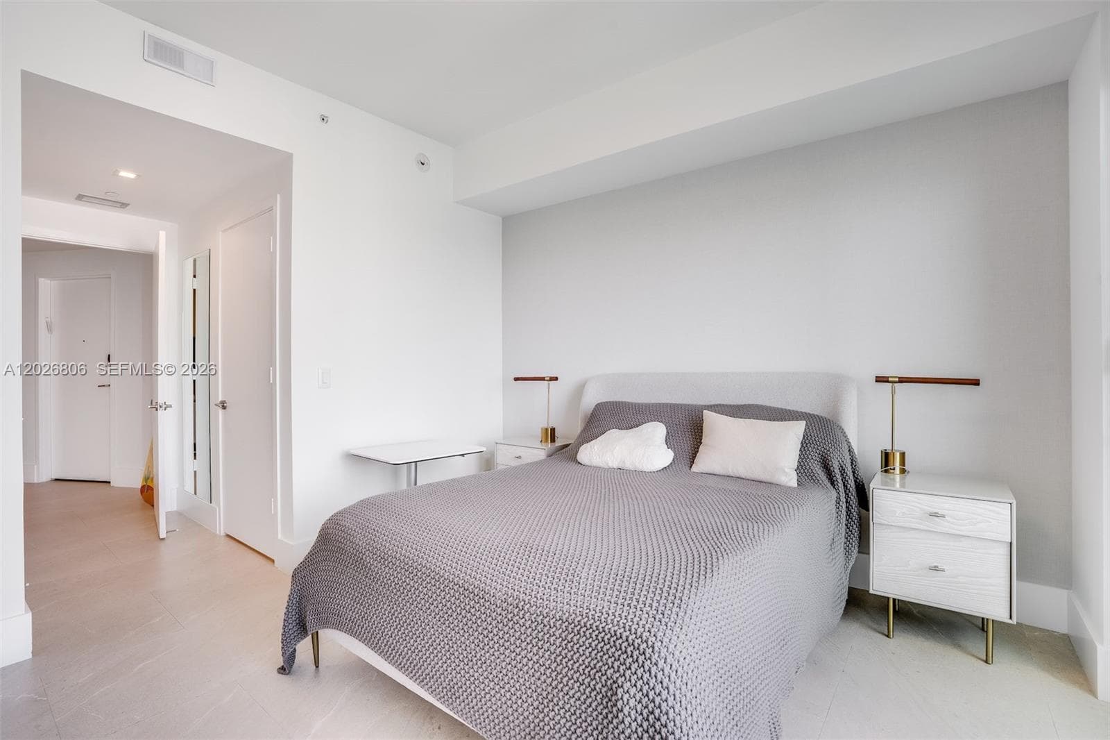 2900 NE 7th Ave 3702 photo 18