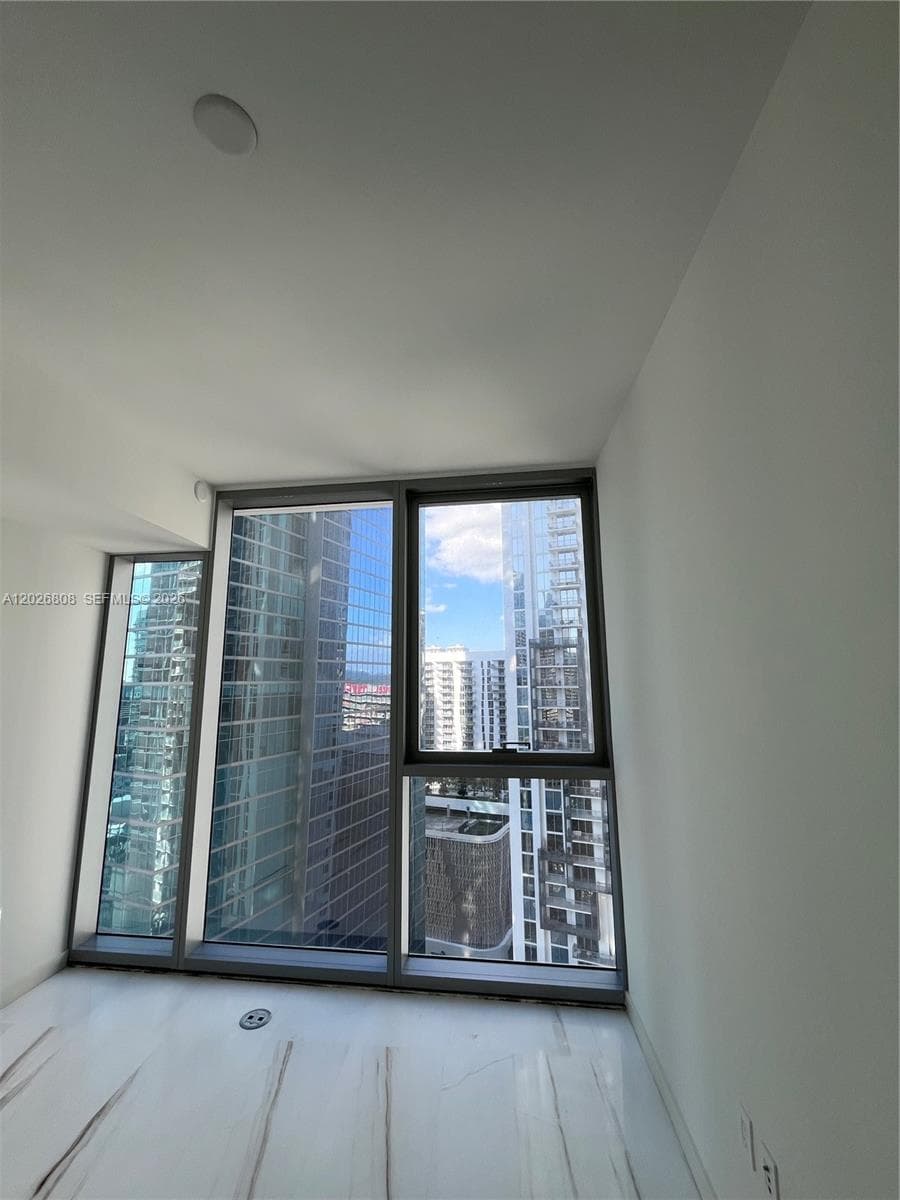 300 Biscayne Boulevard Way 2509W photo 9