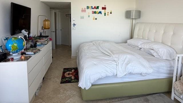 2000 Island Blvd 1404 photo 11