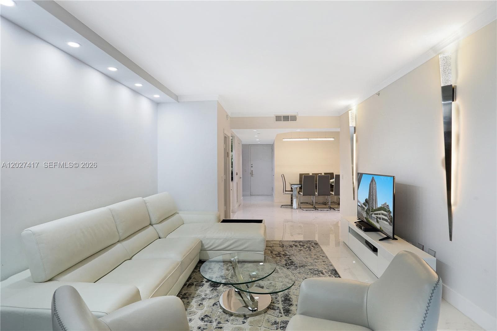 4775 COLLINS AV 1804 photo 3