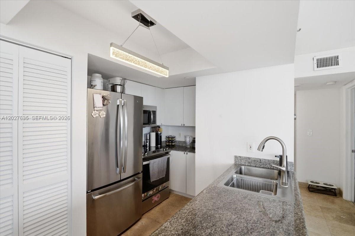 8911 Collins Ave 601 photo 12