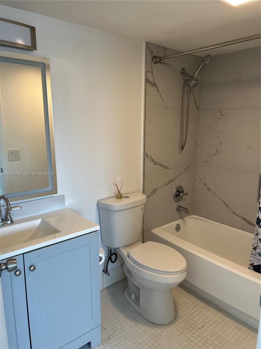 110 S Shore Dr 4E photo 9