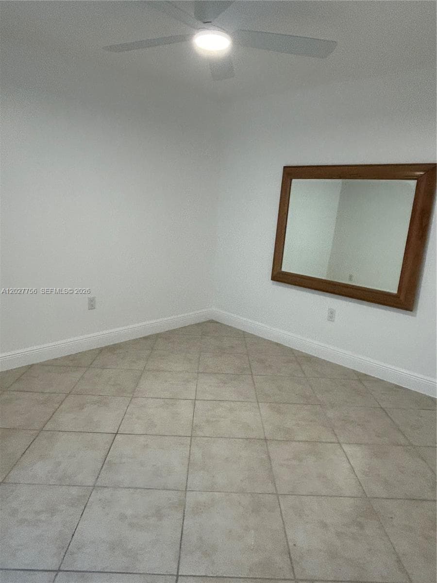 110 S Shore Dr 4E photo 10