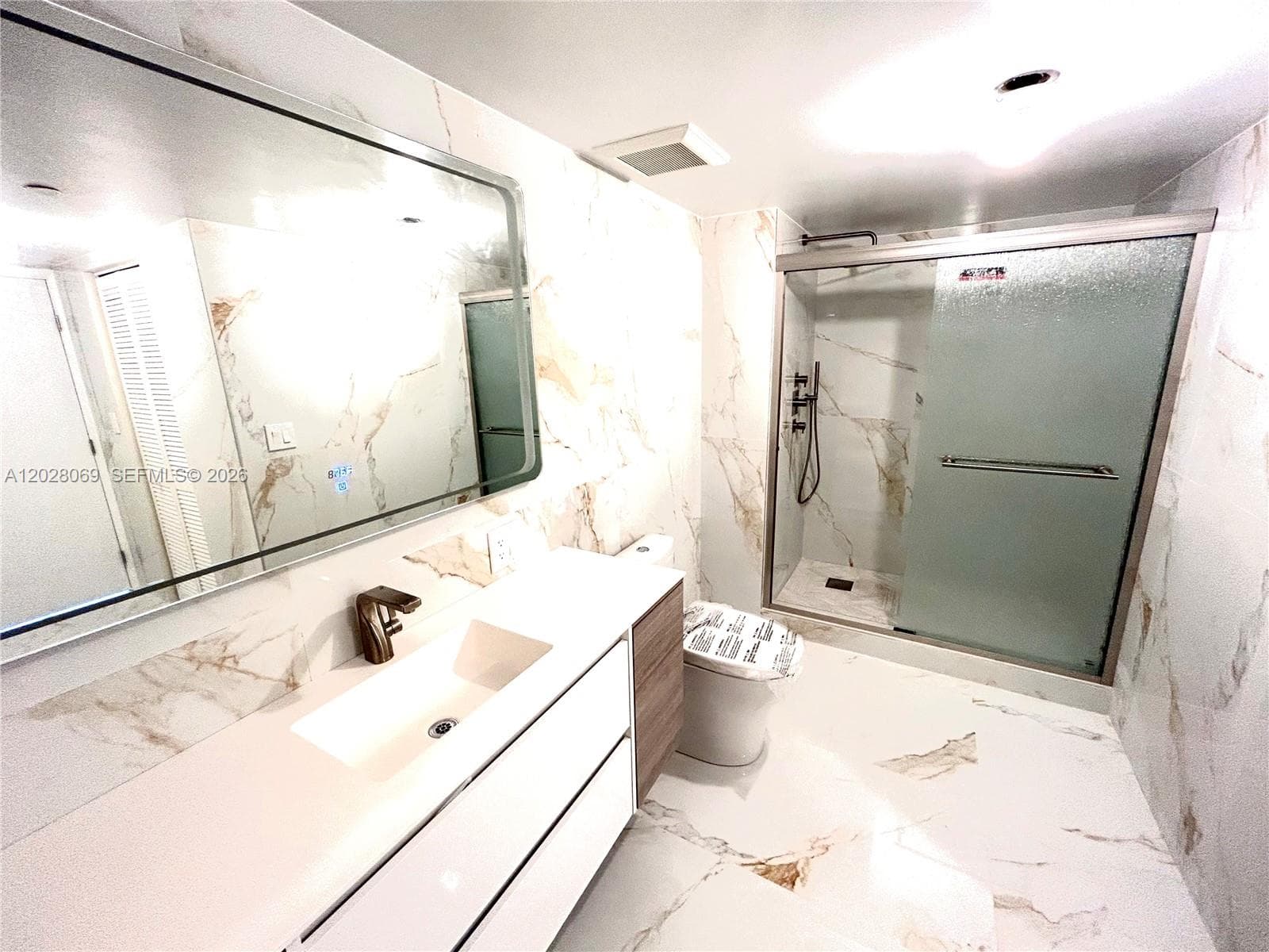 290 174th St 619 photo 19