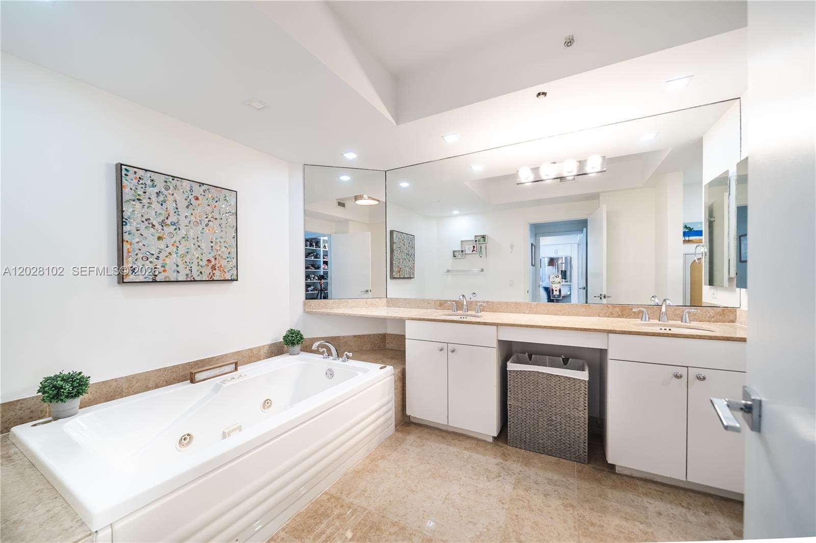 4779 Collins Ave 3504 photo 22