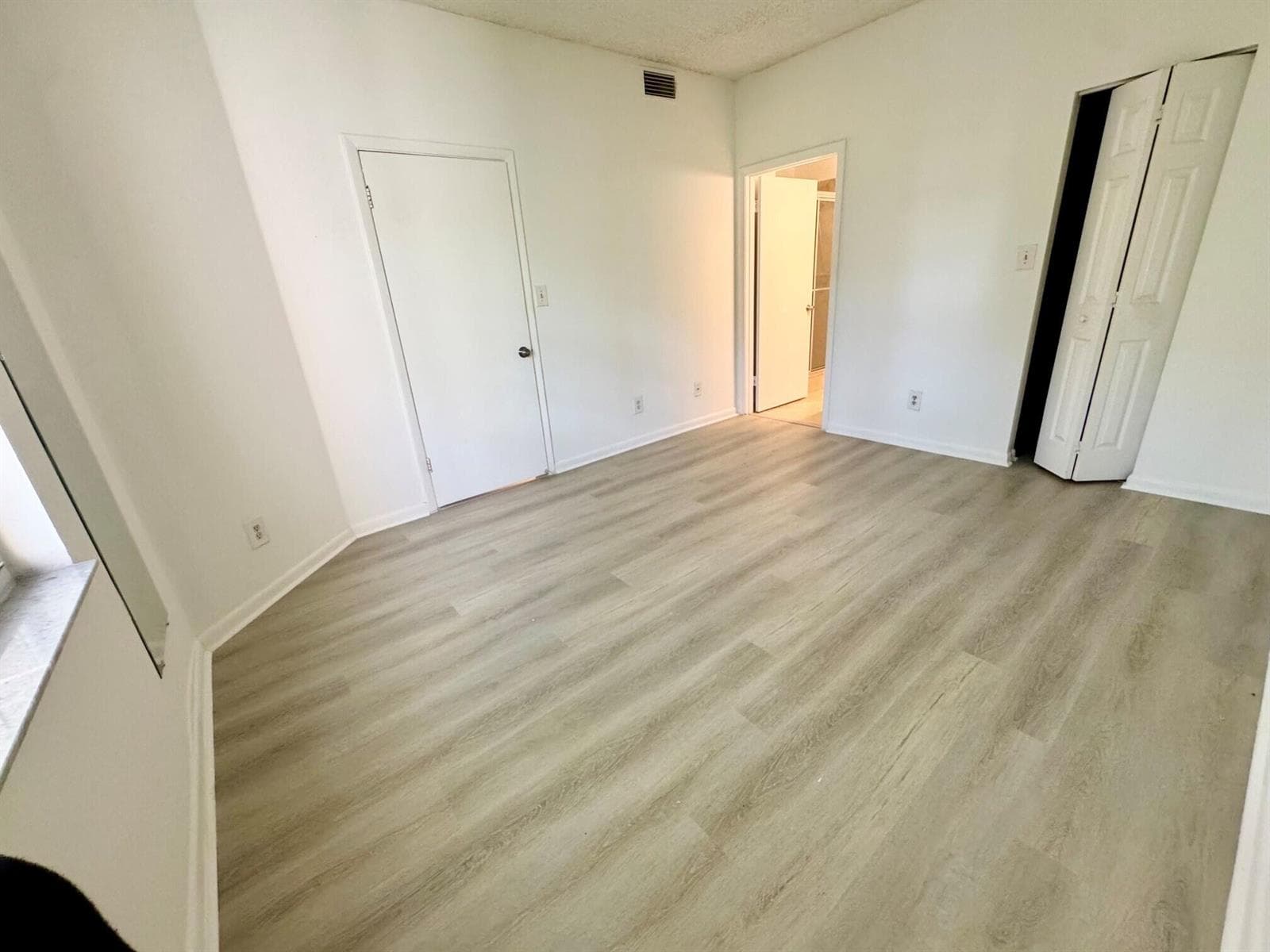 640 Cypress Club Way J12 photo 17