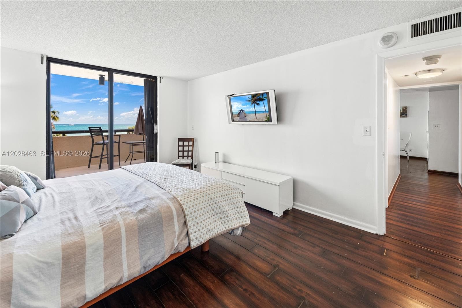 2555 Collins Ave 403 photo 17