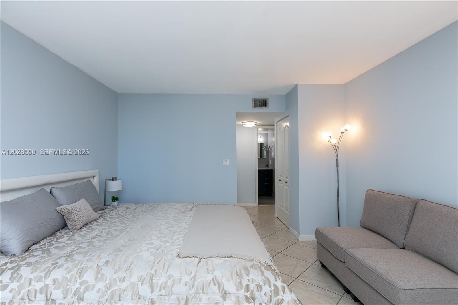 2401 S Ocean Dr 404 photo 14
