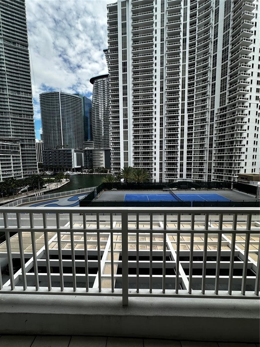 801 Brickell Key Blvd 906 photo 2