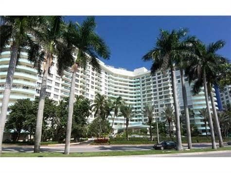 5161 Collins Ave 1709 photo 12