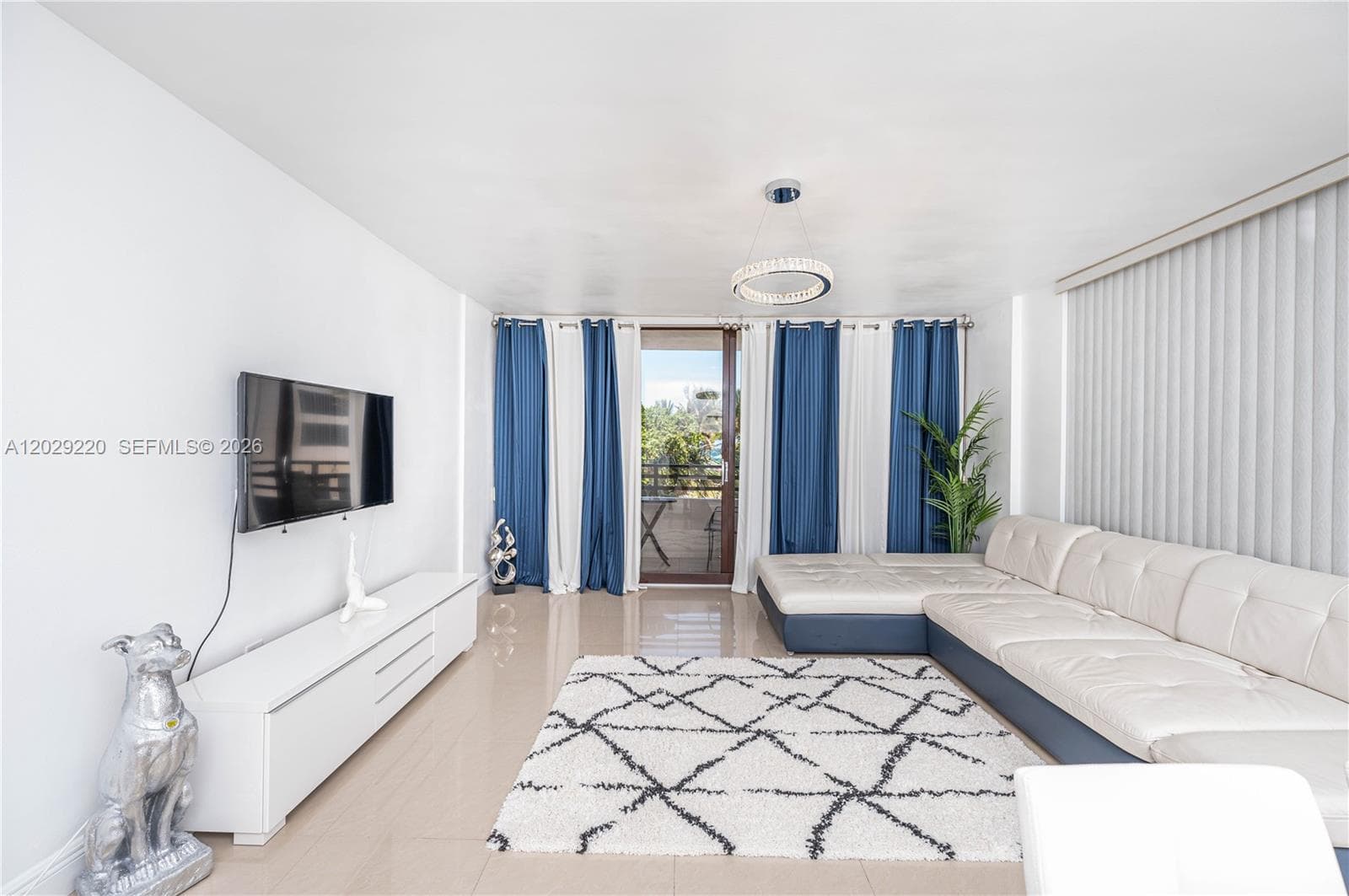 3505 S Ocean Dr 221 photo 3