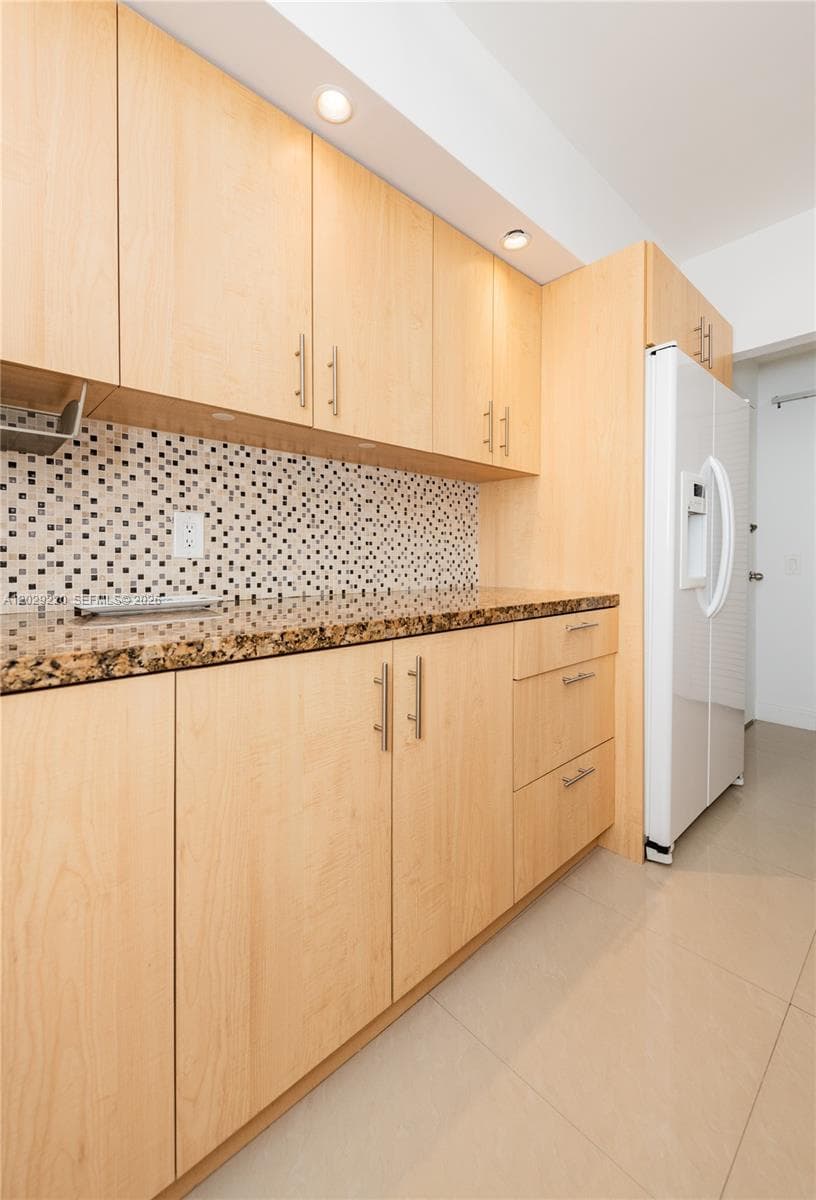 3505 S Ocean Dr 221 photo 15