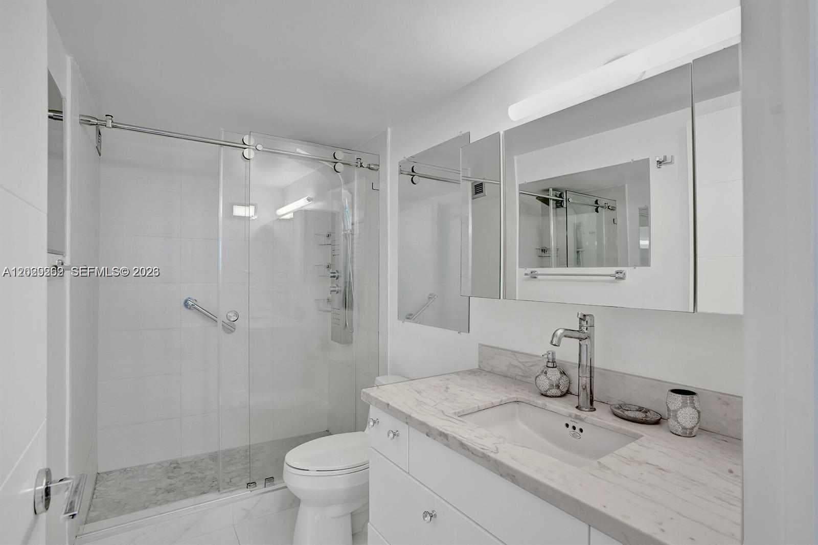 2500 Parkview Dr 1008 photo 1