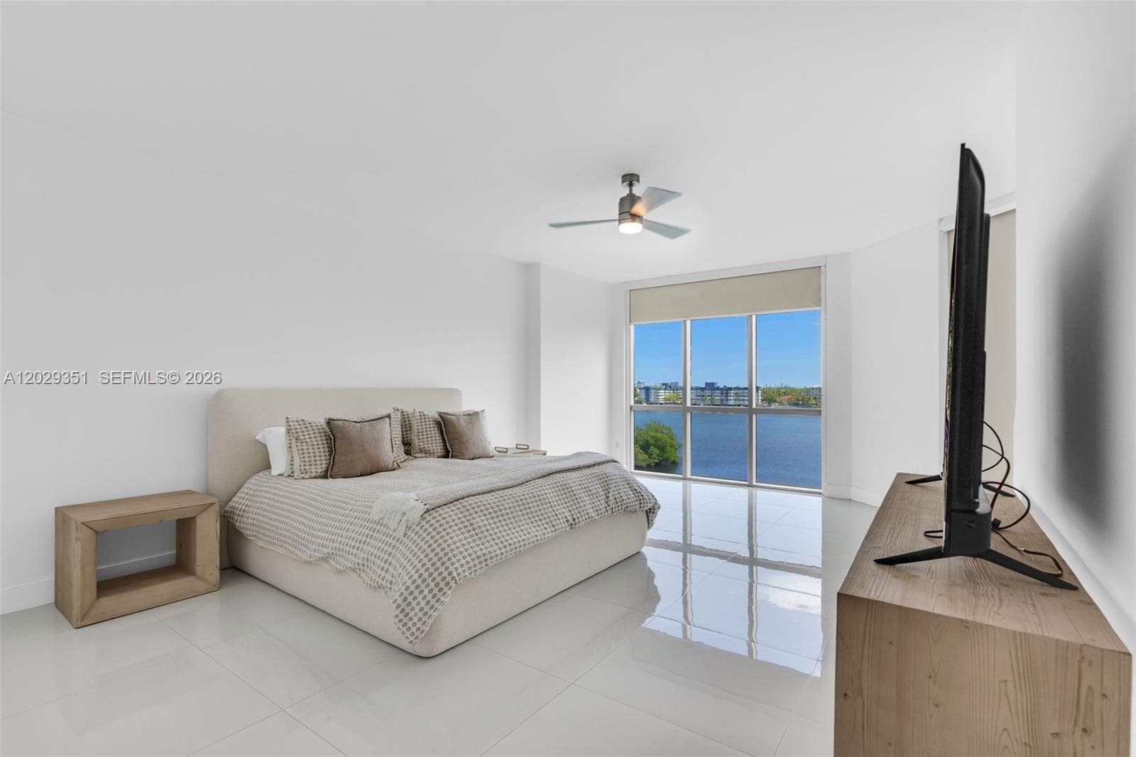 17111 BISCAYNE BL 506 photo 23