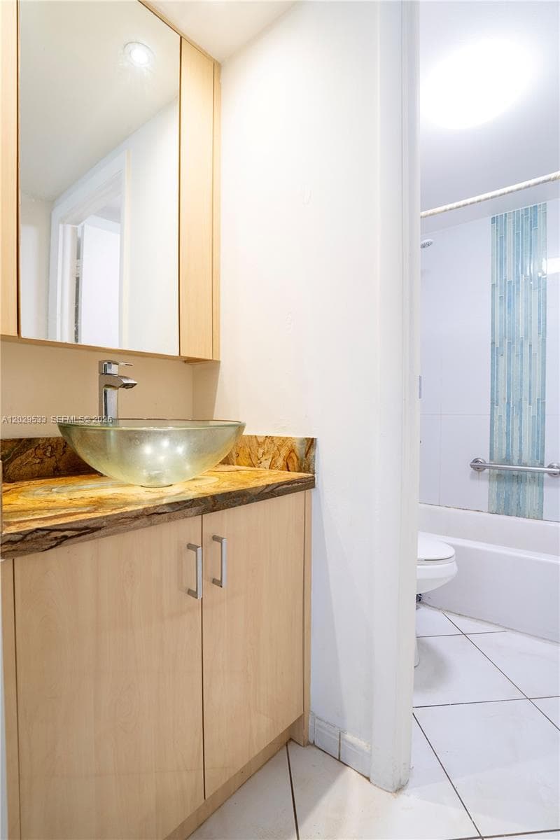 600 Three Islands Blvd 1416 photo 17