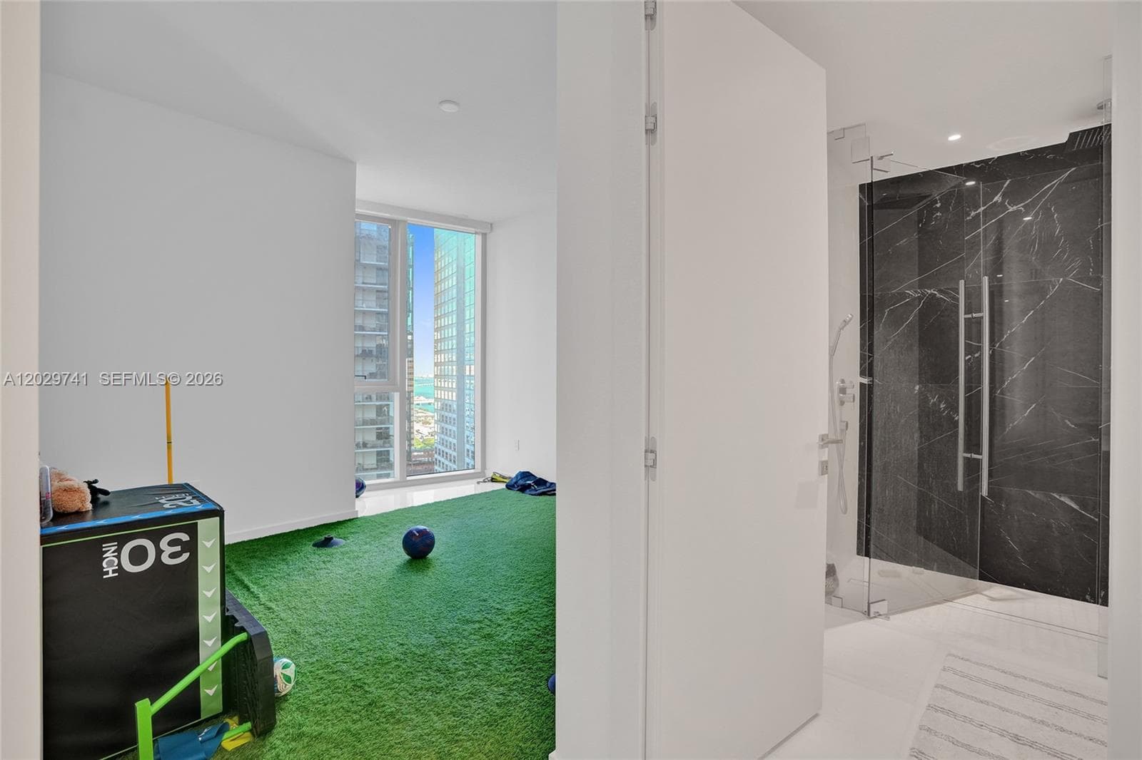 300 Biscayne Boulevard Way 3304C photo 16