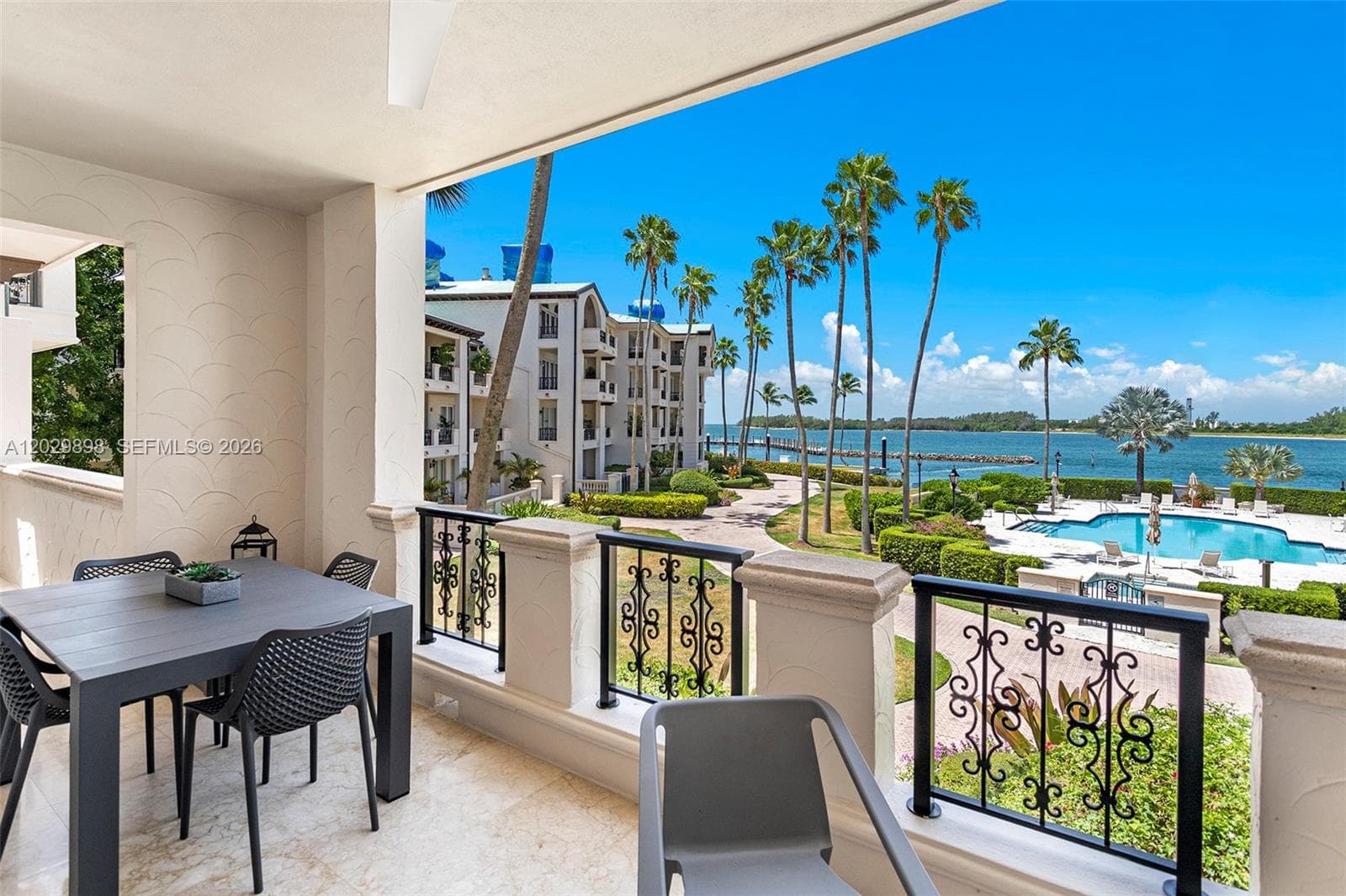 2122 Fisher Island Dr 2122 photo 16