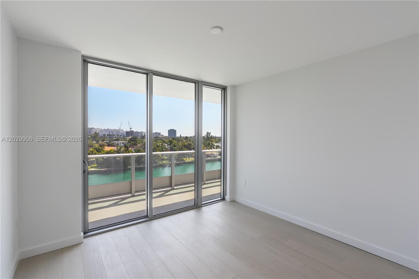 9201 E Bay Harbor Dr 603 photo 19