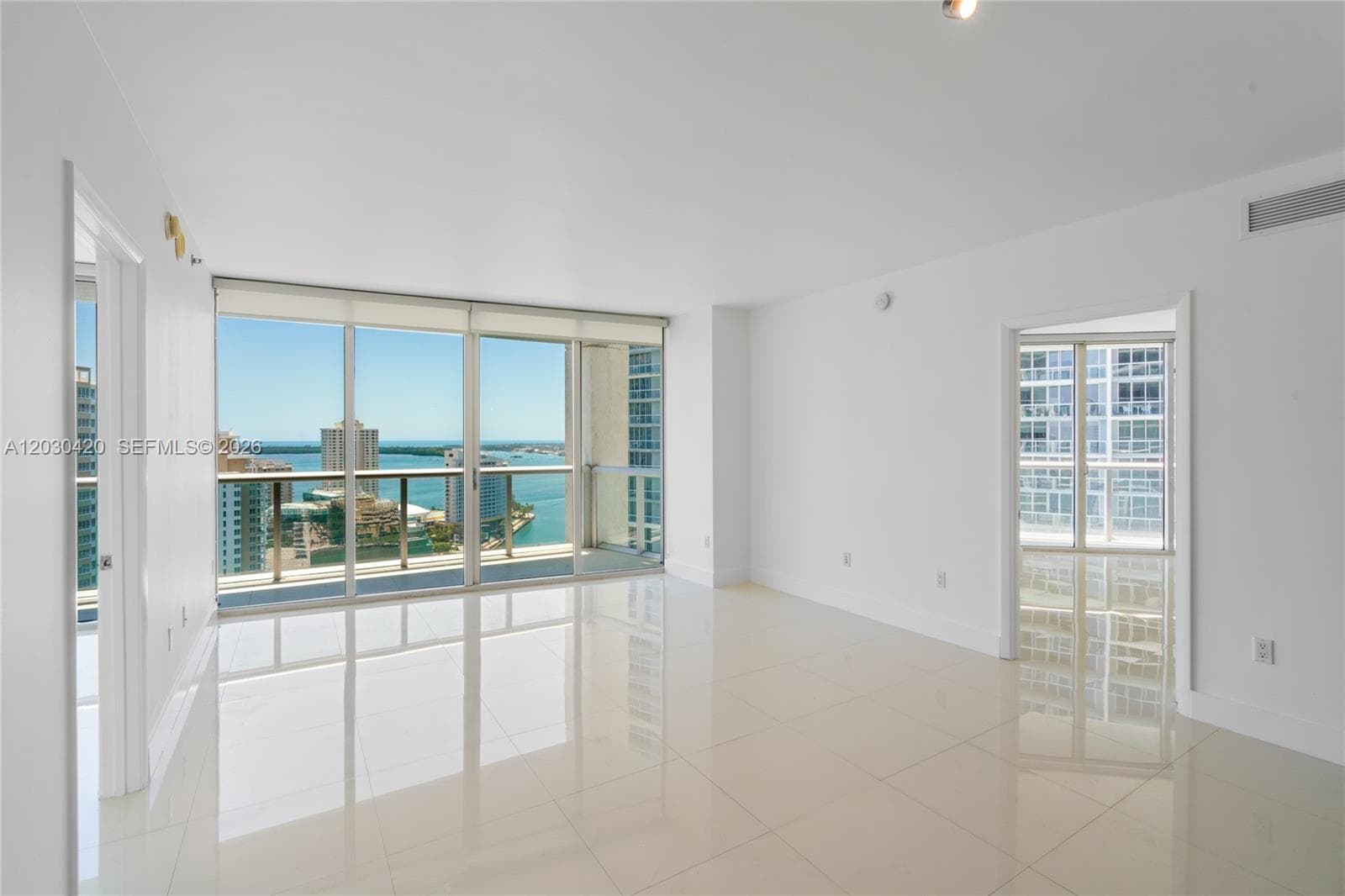 475 Brickell Ave 2607 photo 5