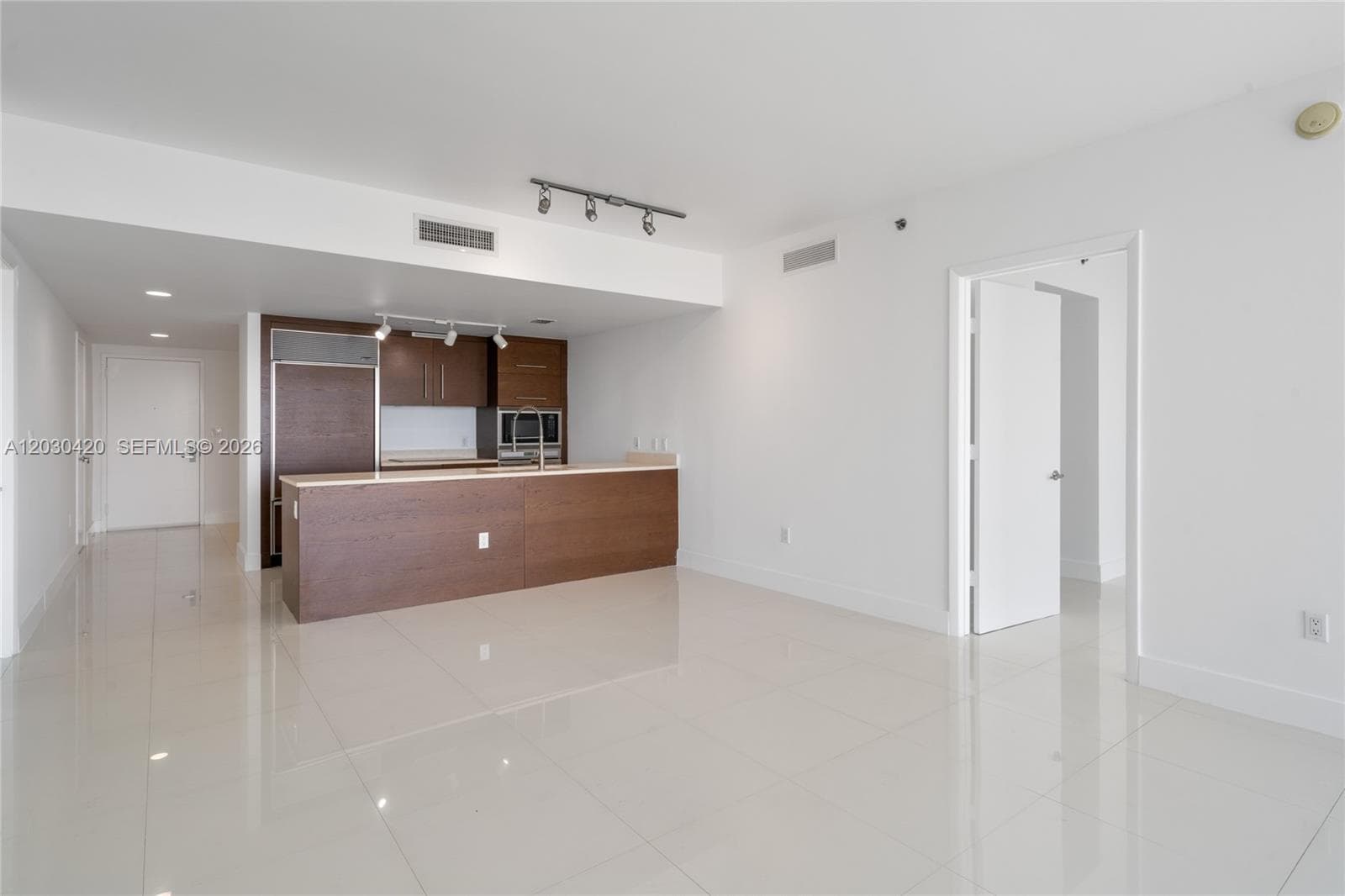 475 Brickell Ave 2607 photo 10