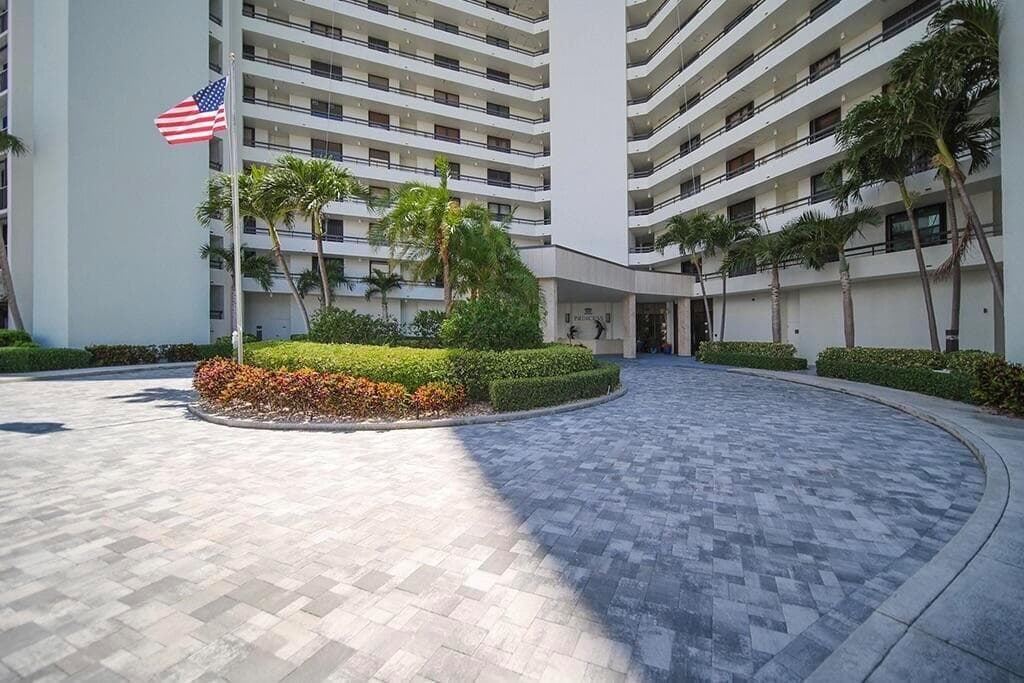 9650 S Ocean Drive 1106 photo 5