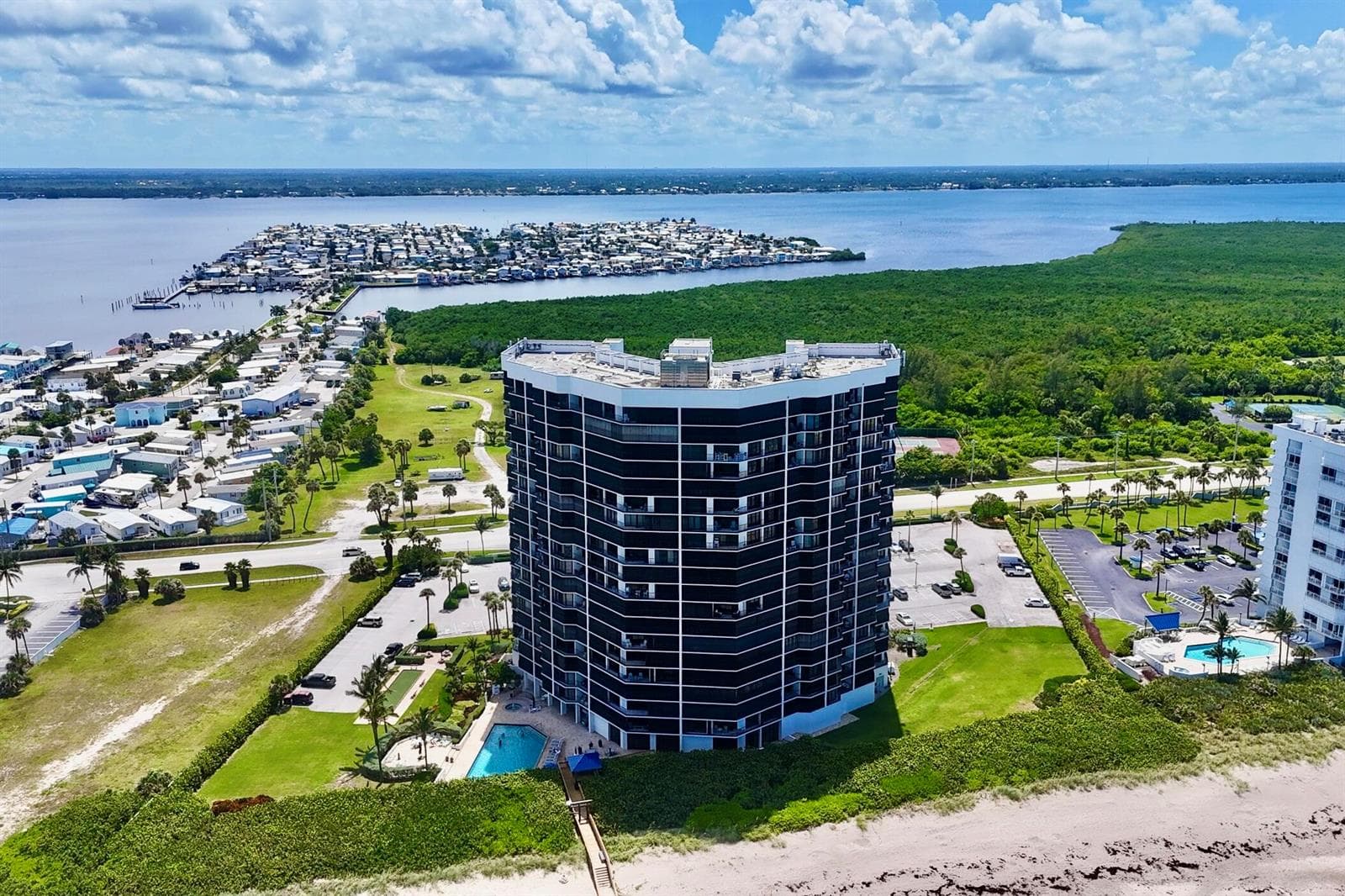 9650 S Ocean Drive 1106 photo 4