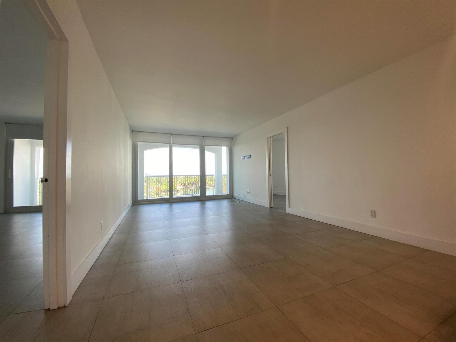 5401 Collins Avenue 620 photo 6