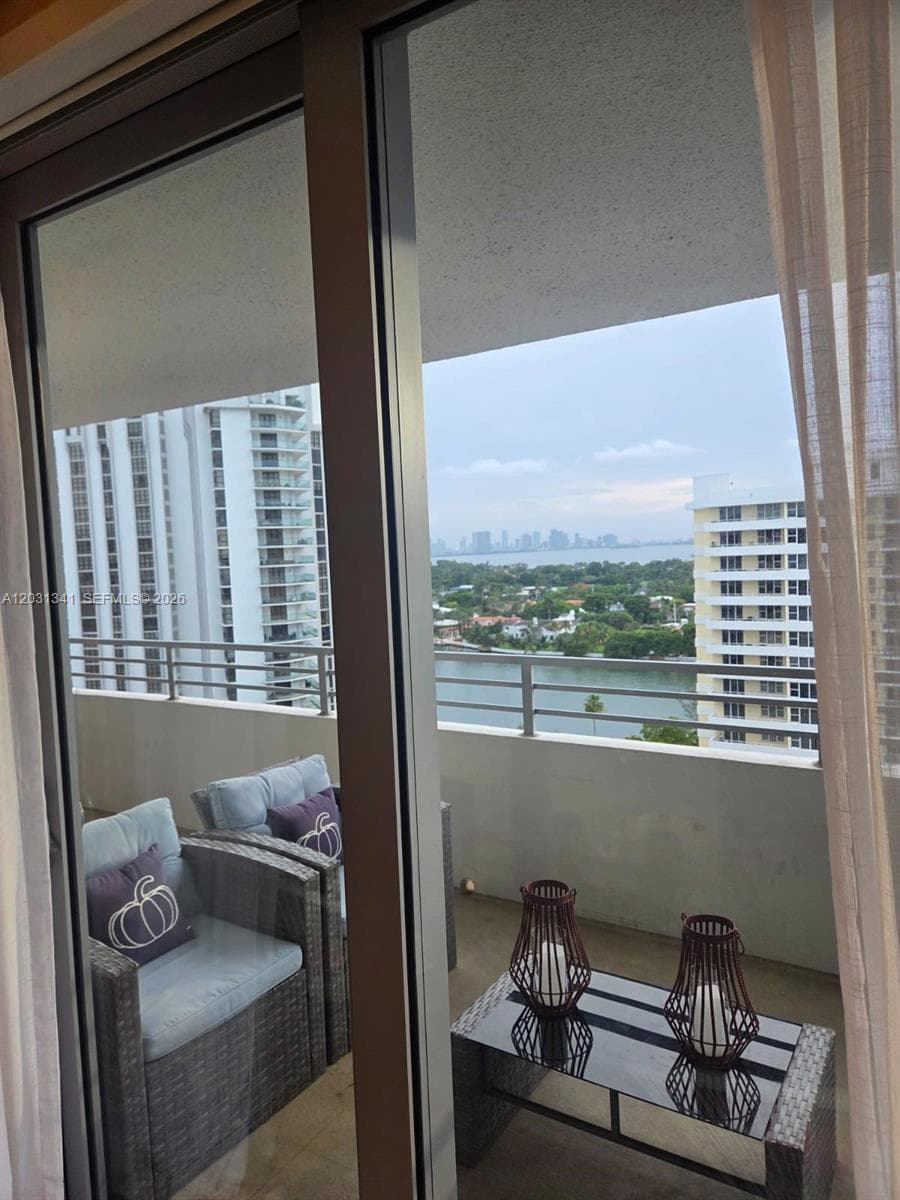 5555 Collins Ave 16W photo 18