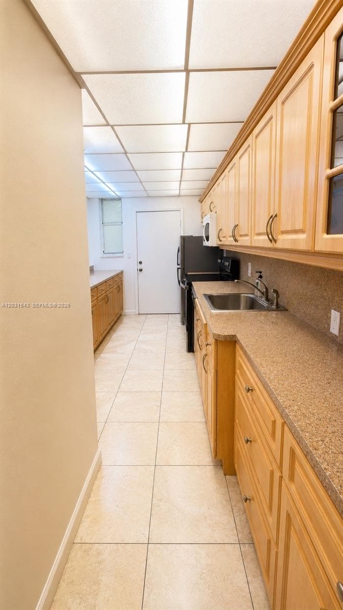 3660 NE 166th St 805 photo 8