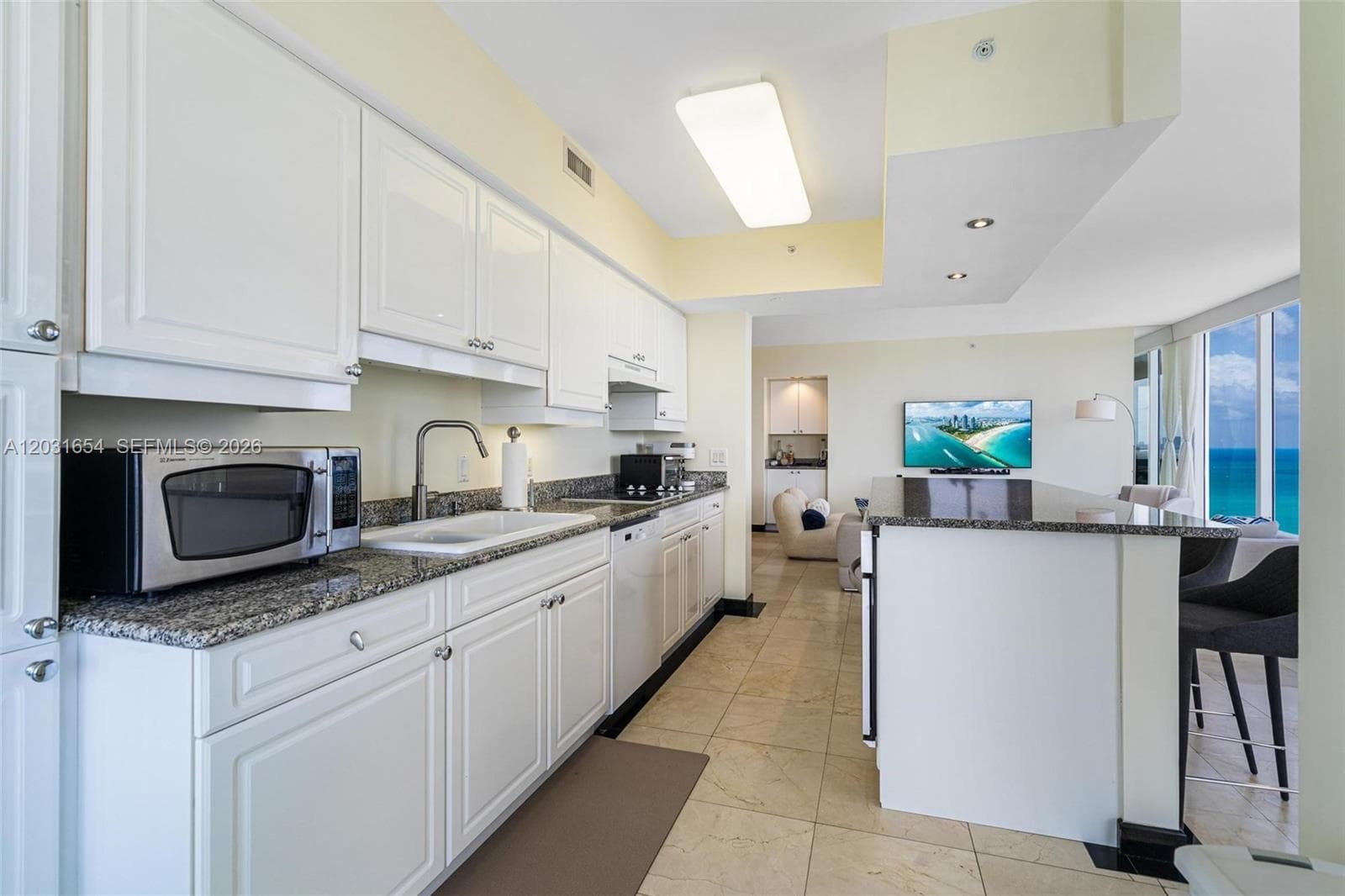 4779 Collins Ave 2305 photo 9