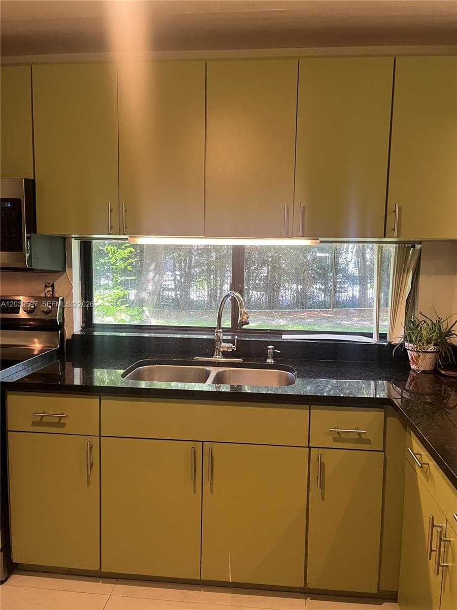 17021 N Bay Rd 103 photo 14