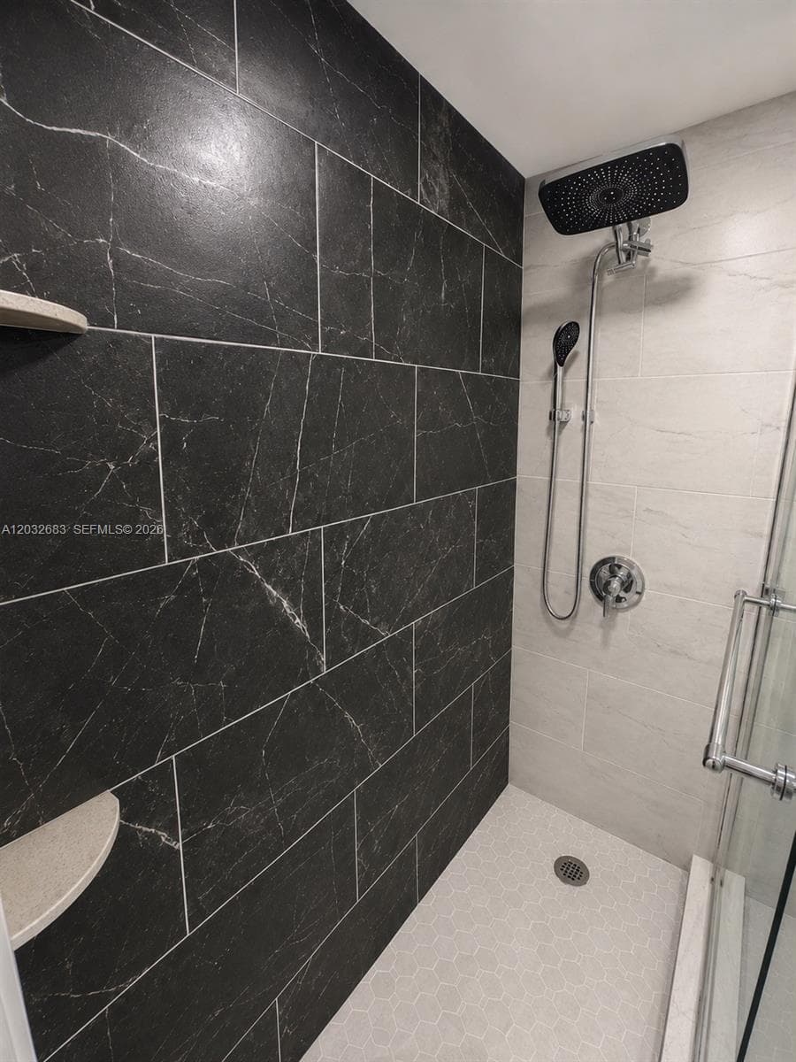 26 Diplomat Pkwy 2263 photo 12