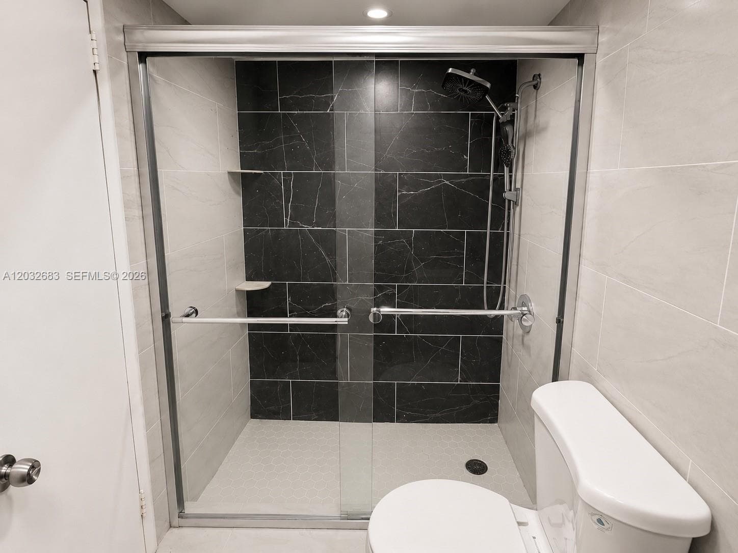 26 Diplomat Pkwy 2263 photo 11