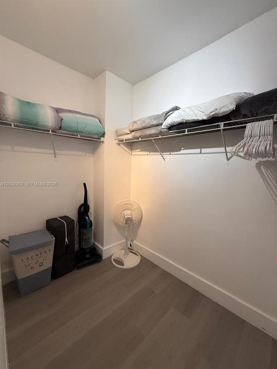 19370 Collins Ave 423 photo 11