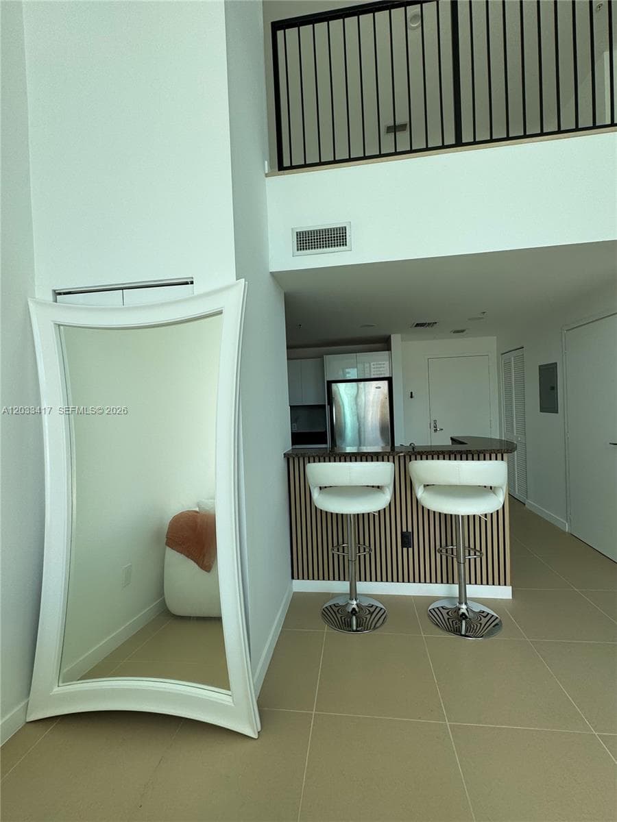 300 S Biscayne Blvd L-1218 photo 17