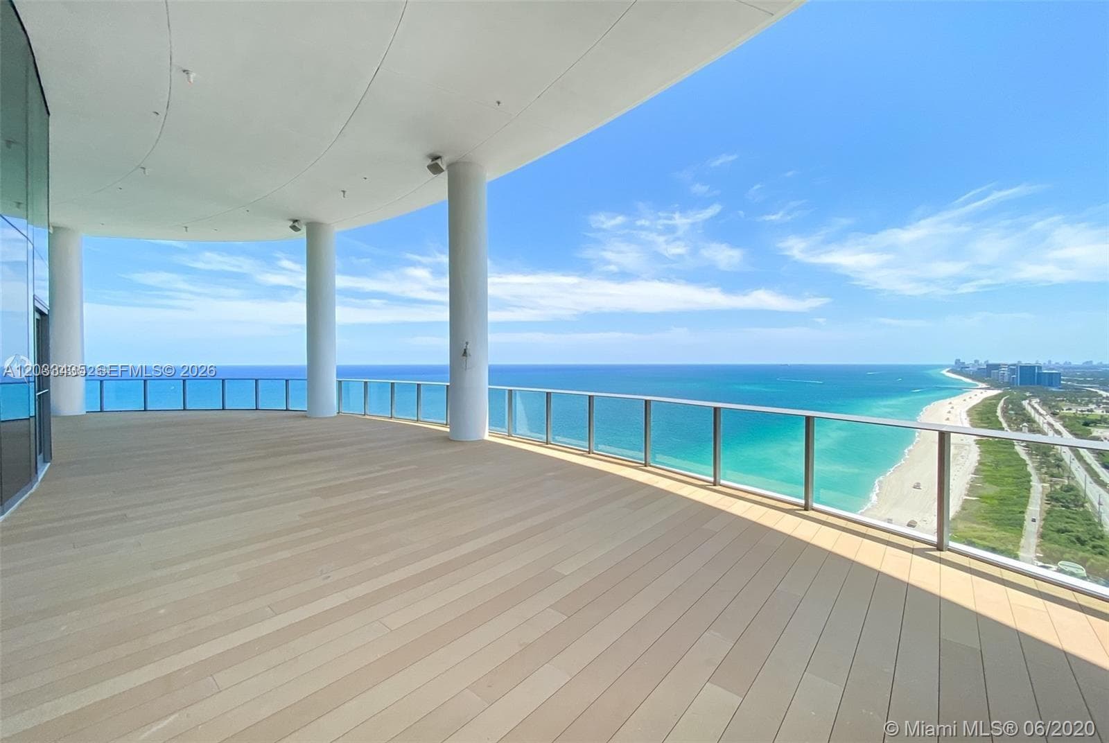 15701 Collins Ave 1403 photo 4