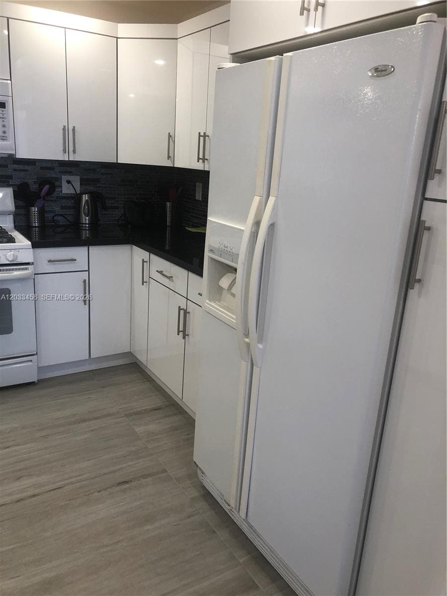 1826 photo 22