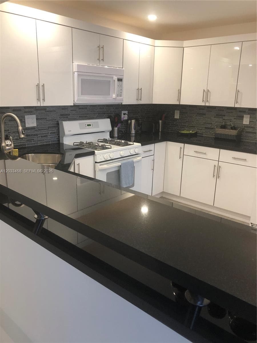 1826 photo 24